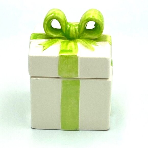 Vintage Ceramic Present Lidded Gift Trinket Ring Box Made in Japan White & Green - Picture 3 of 6